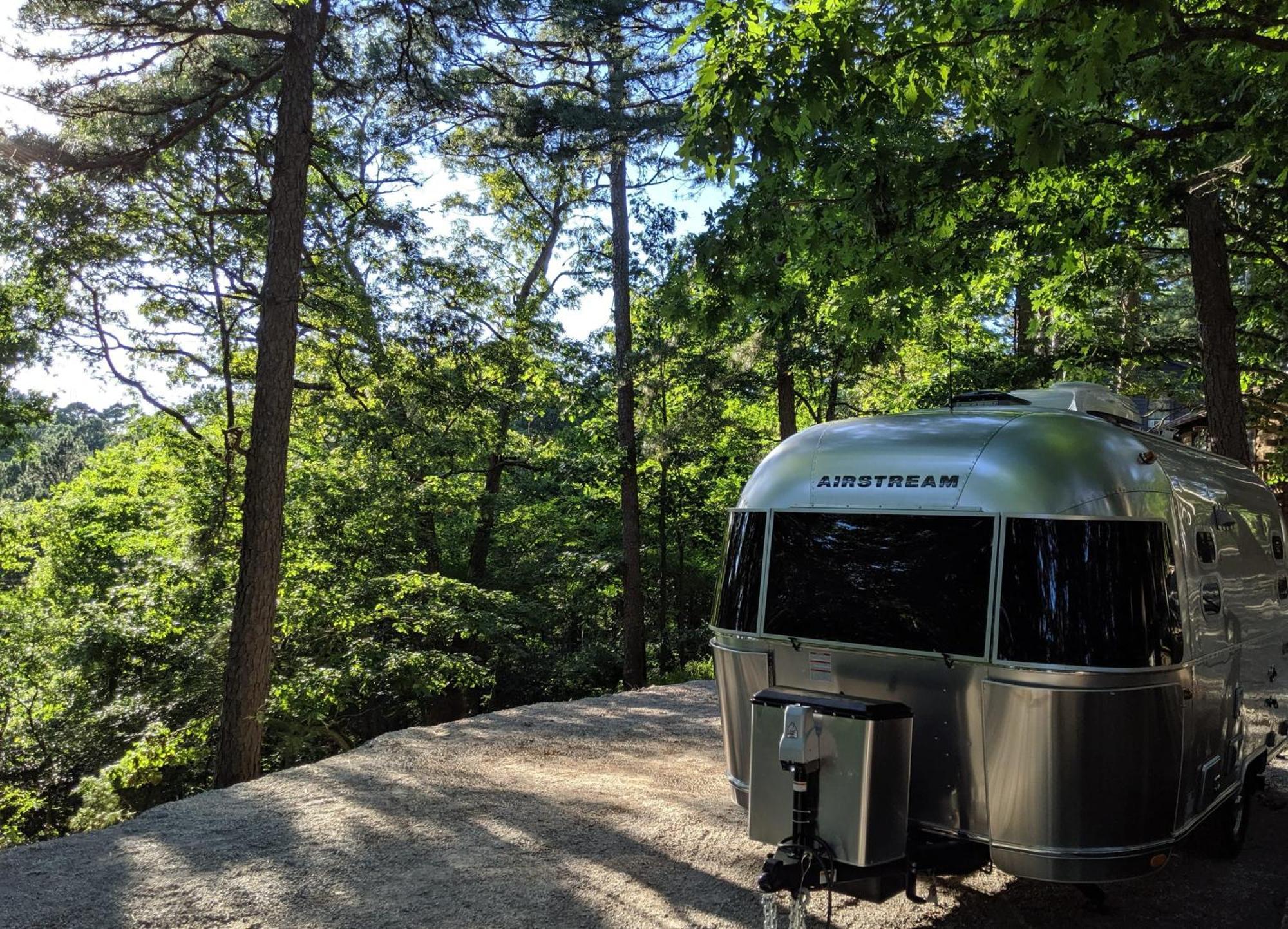 Airstream Caravel 2020 Loblolly Pines Adventure Camp Hotel Eureka Springs Exterior foto